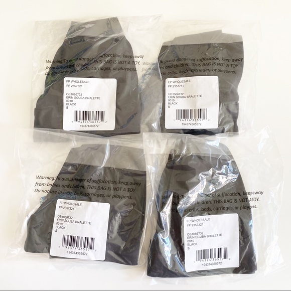 Free People Erin Scuba Deep V Bralette Black S 34 NWT - Picture 4 of 12